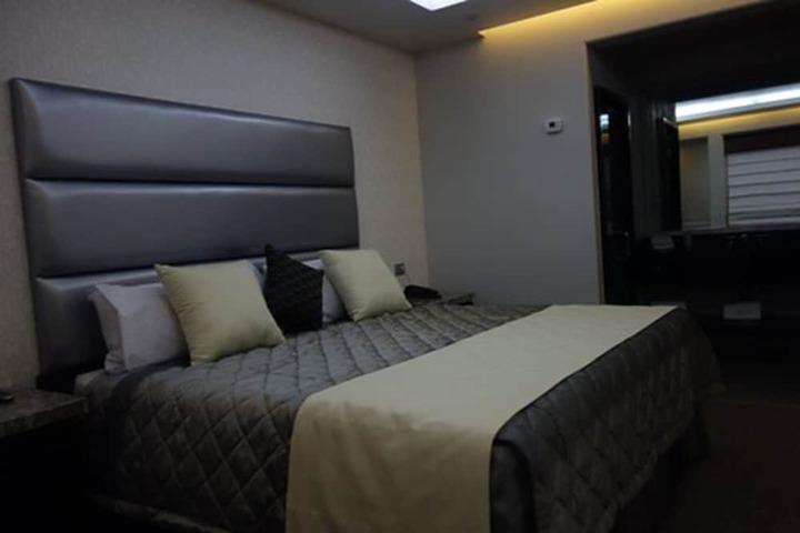 Room 5 of 21