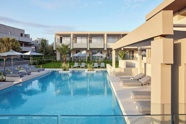 Pool 63 of 189