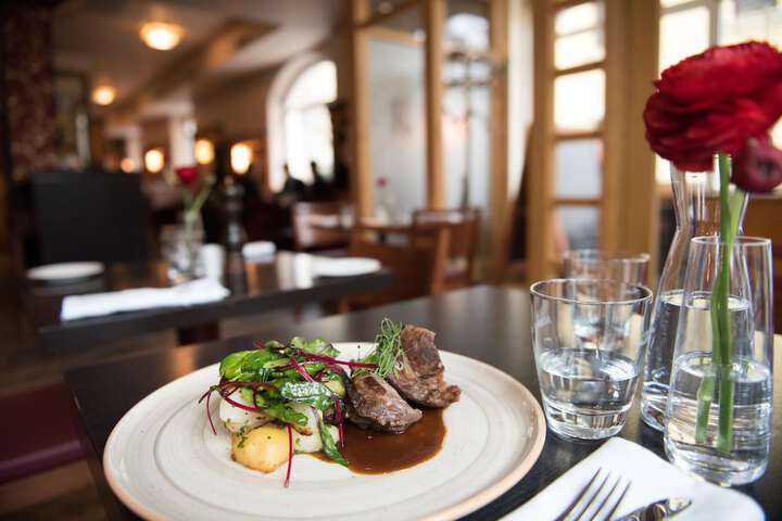Dining 53 of 59
