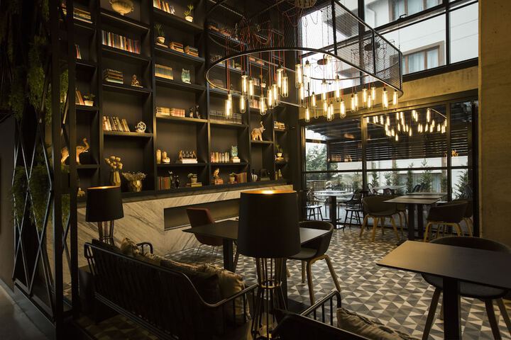 Hotel Interior 4 of 130