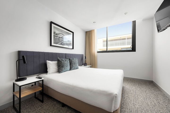 Room 10 of 34