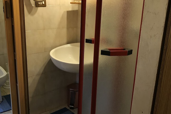 Room 32 of 56