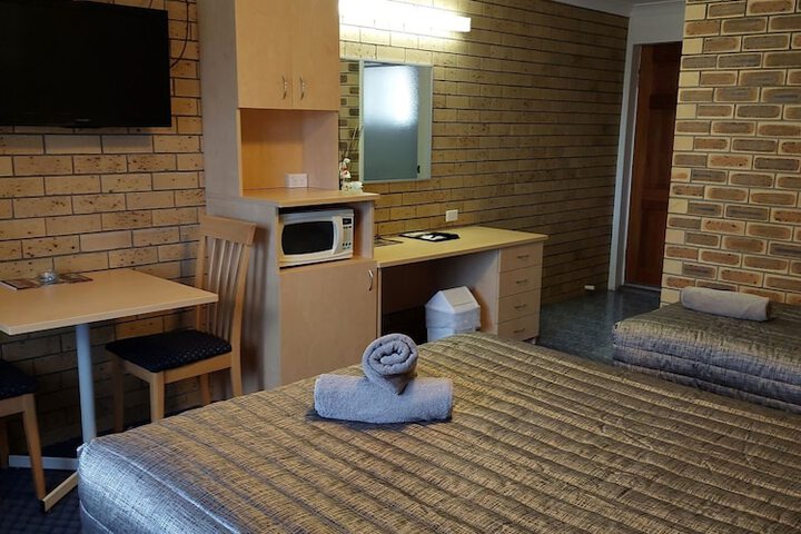 Room 6 of 38