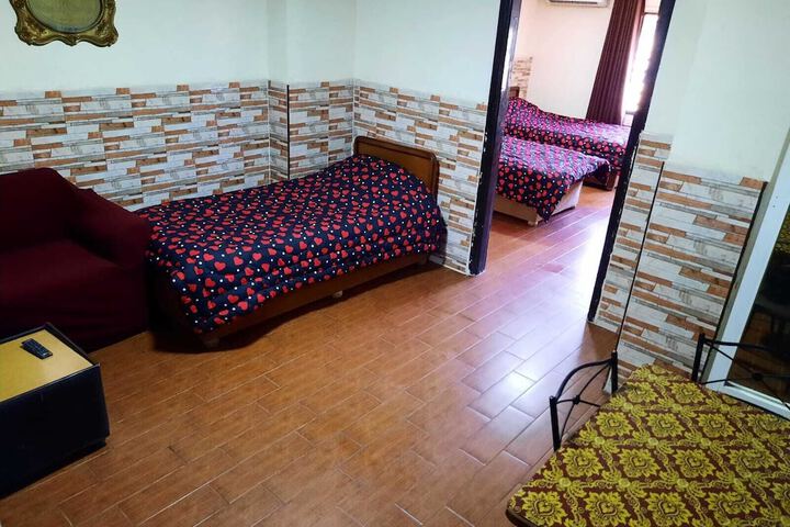 Room 4 of 14