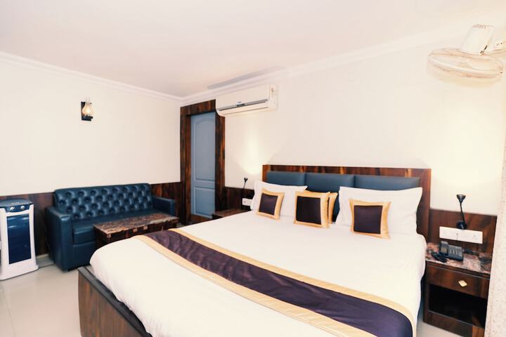 Room 13 of 80