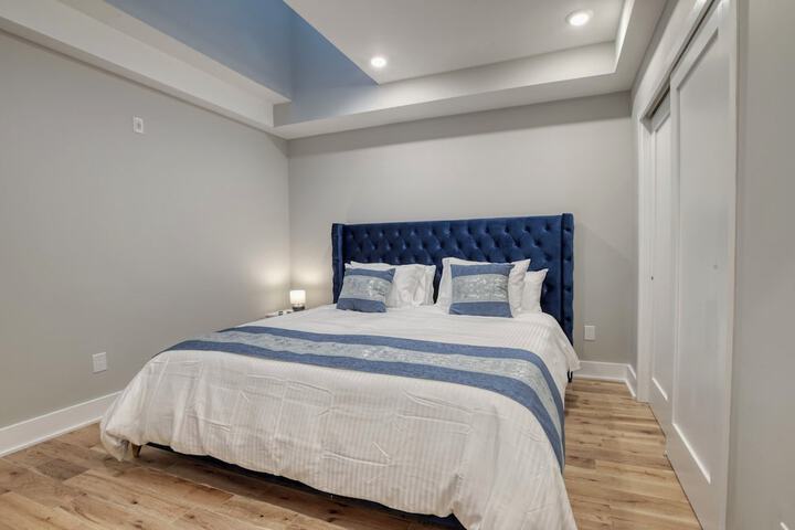 Room 4 of 62