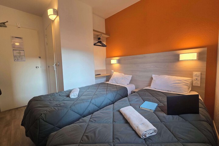 Room 4 of 51