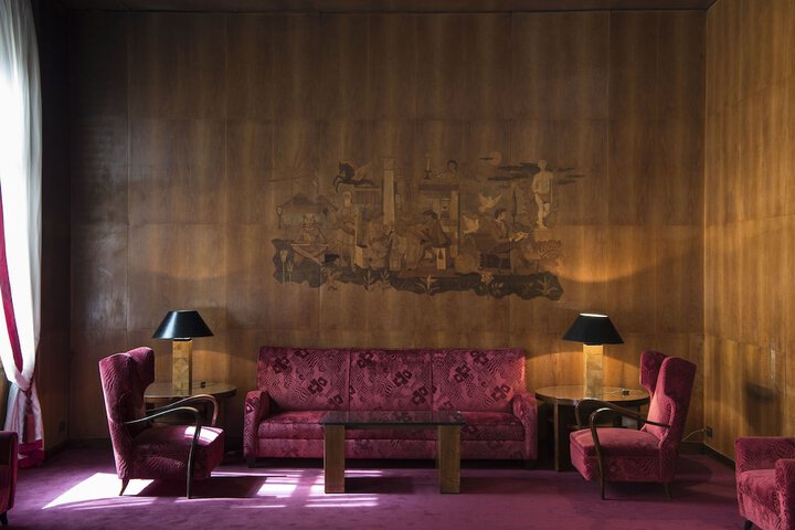 Guest Lobby