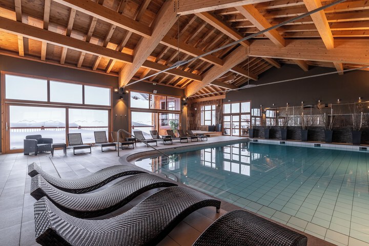 Pool 38 of 74