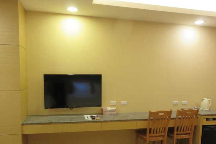 Room 12 of 57