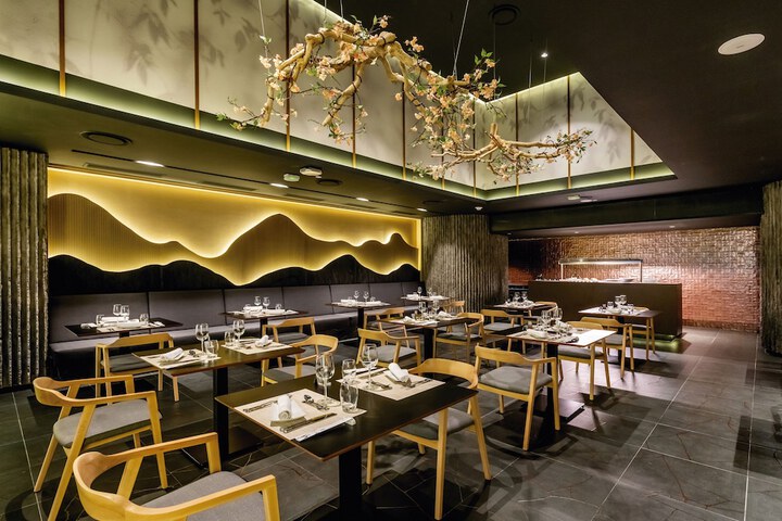 Dining 99 of 135