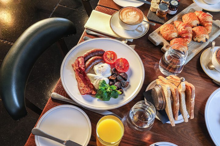 Breakfast/Coffee Service 79 of 105