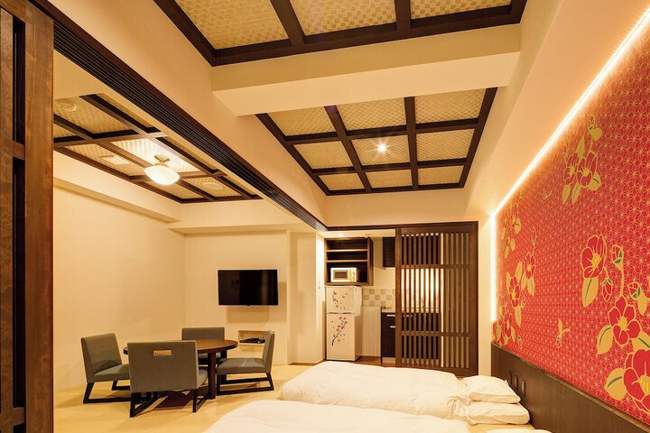 Room 32 of 66