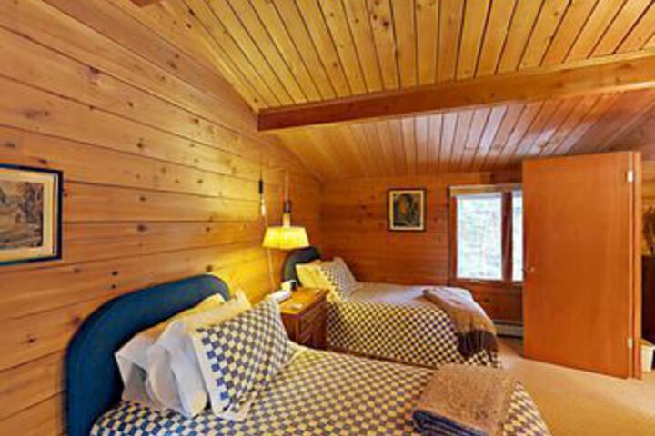 Room 13 of 24