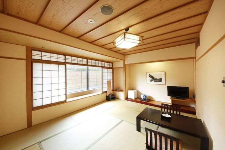Room 26 of 41