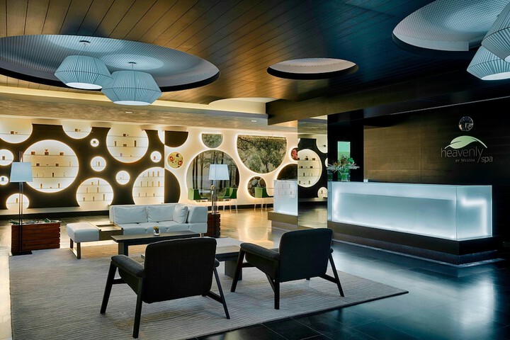 Hotel Interior 4 of 132