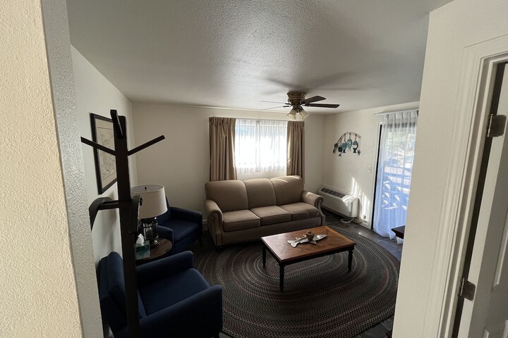 Room 80 of 133