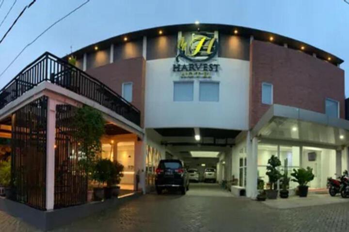 Harvest Hotel Purwodadi
