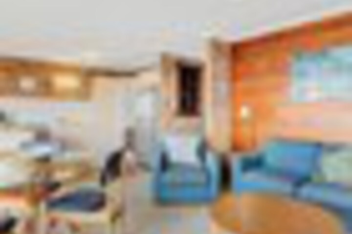 Room 83 of 129