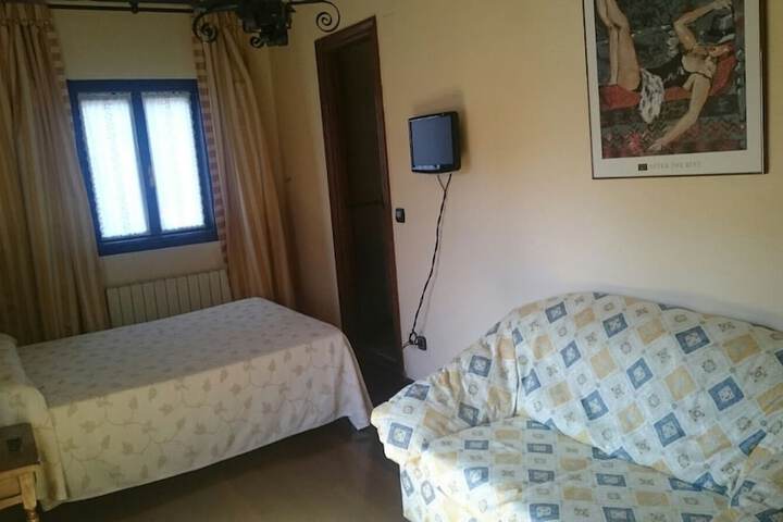 Room 3 of 17