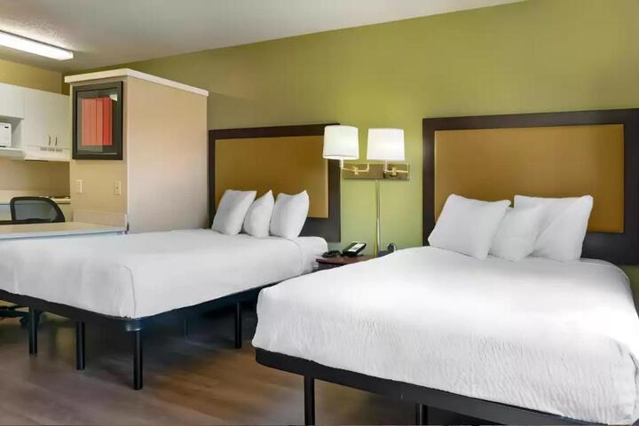 2 Double Beds (1 of 2)