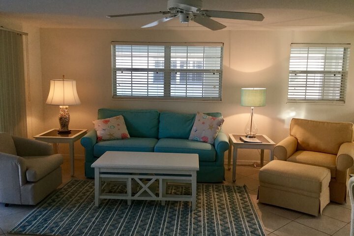 Room 27 of 61