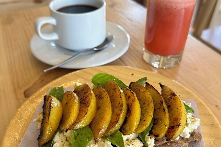 Breakfast/Coffee Service 158 of 167