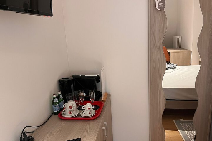 Room 64 of 71