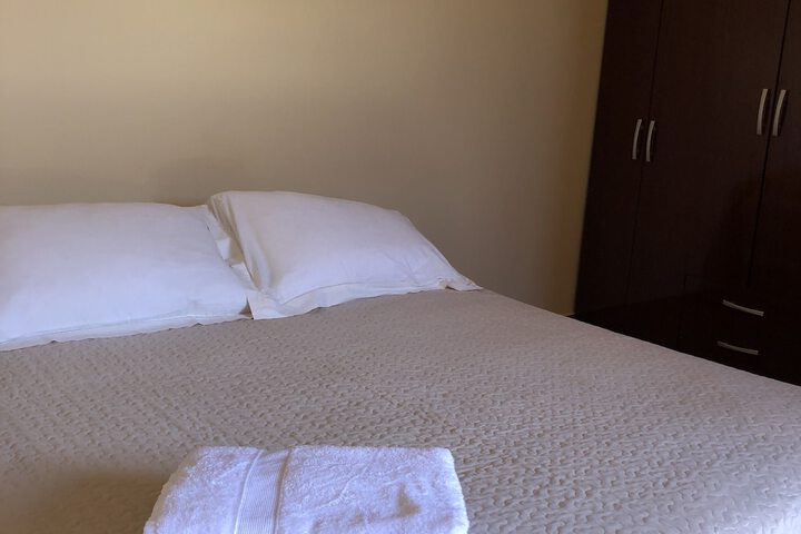 Room 7 of 32