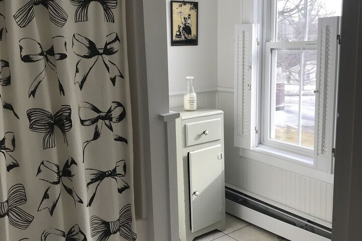 Room 33 of 52
