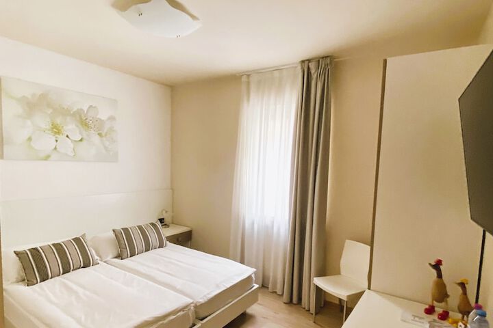 Room 19 of 26
