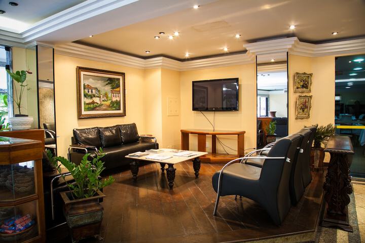 Guest Lobby