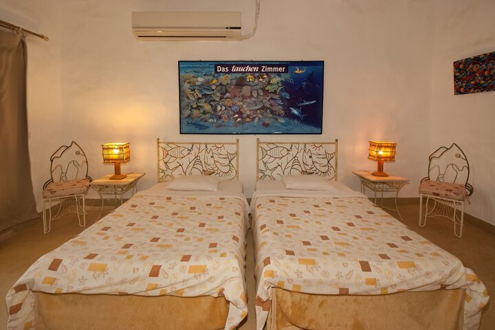 Room 15 of 49