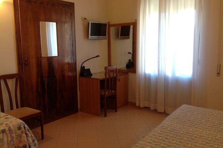 Room 27 of 57