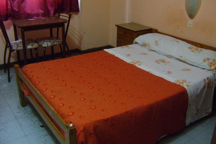 Room 10 of 46