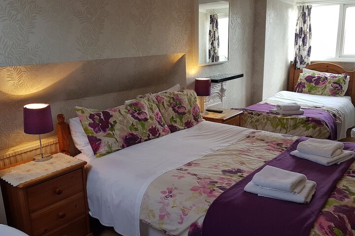 Room 6 of 44