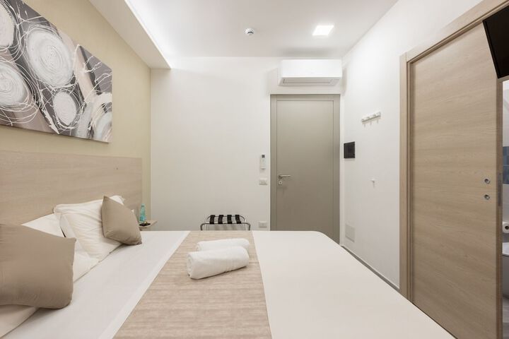 Room 13 of 49