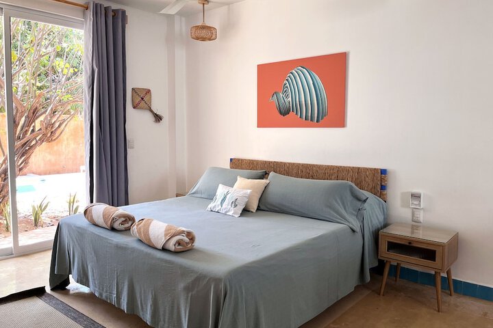 Room 2 of 34