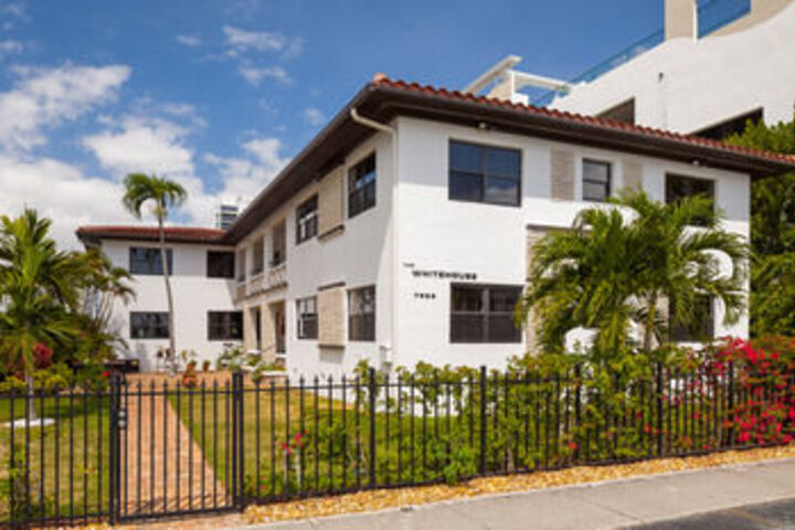 Miami Whitehouse Apartments in North Bay Village, FL