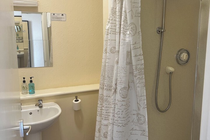 Room 21 of 39