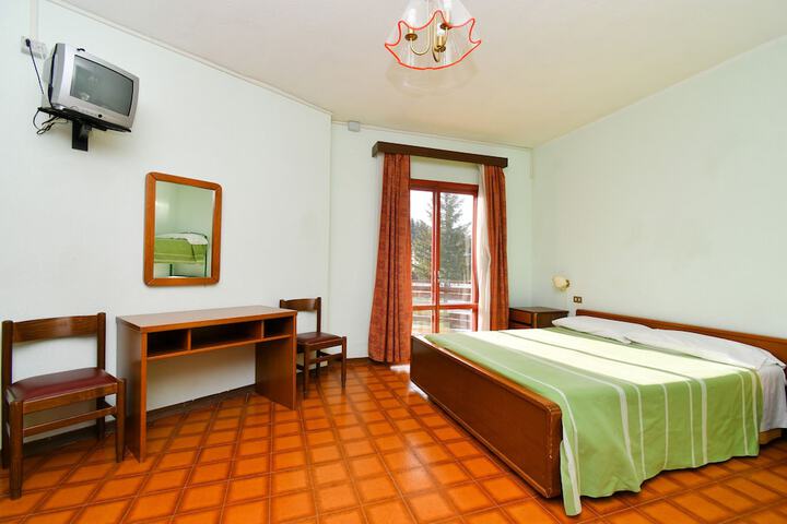 Room 6 of 29