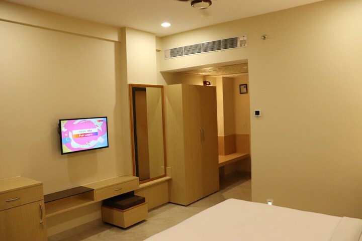 Room 7 of 41