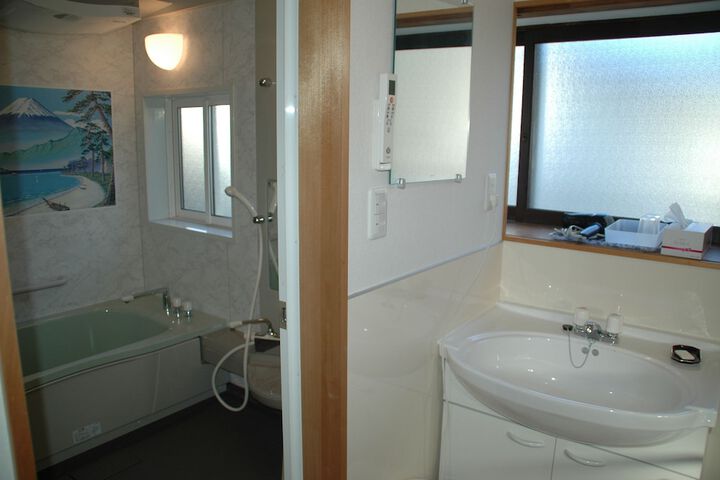 Room 15 of 25
