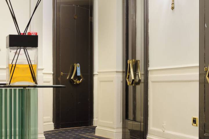 Ballroom/Hall 34 of 42