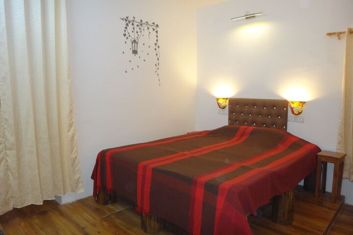 Room 11 of 53