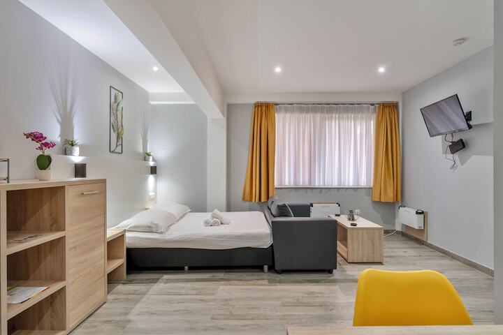 Room 30 of 61