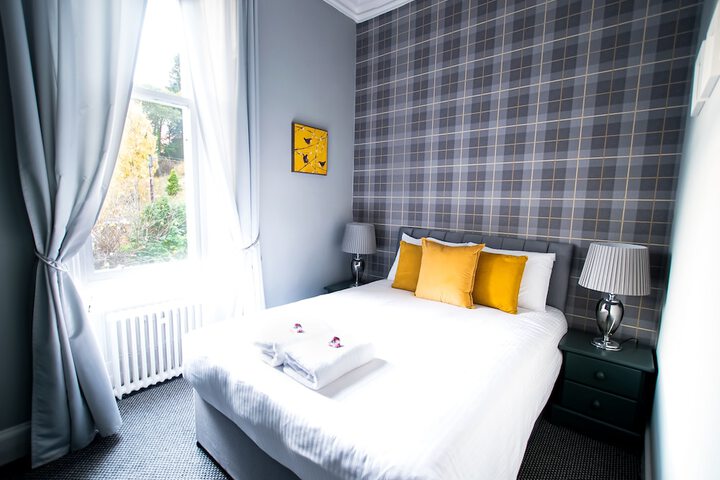 Room 15 of 32