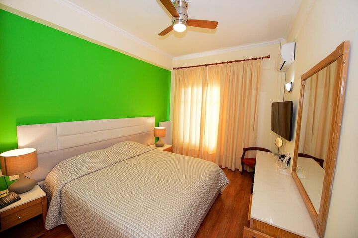 Room 5 of 39