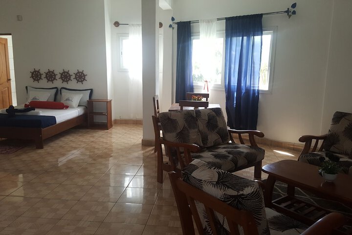 Room 12 of 28