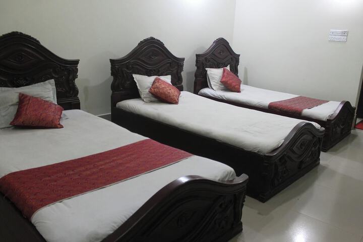 Room 15 of 27